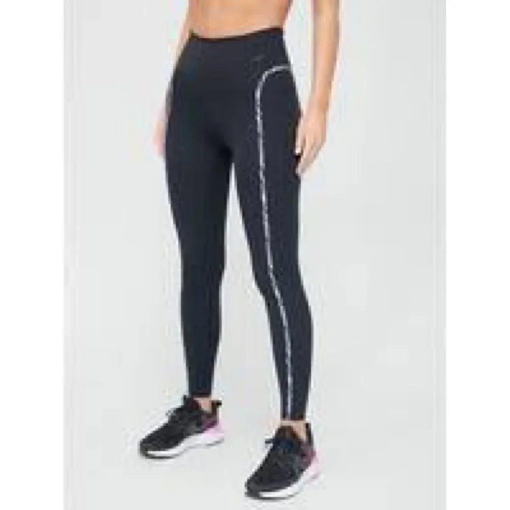 Nike women one
